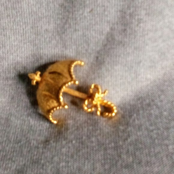 *GIFT* Vintage Detailed Gold Tone Umbrella Brooch / Pin - Picture 3 of 10